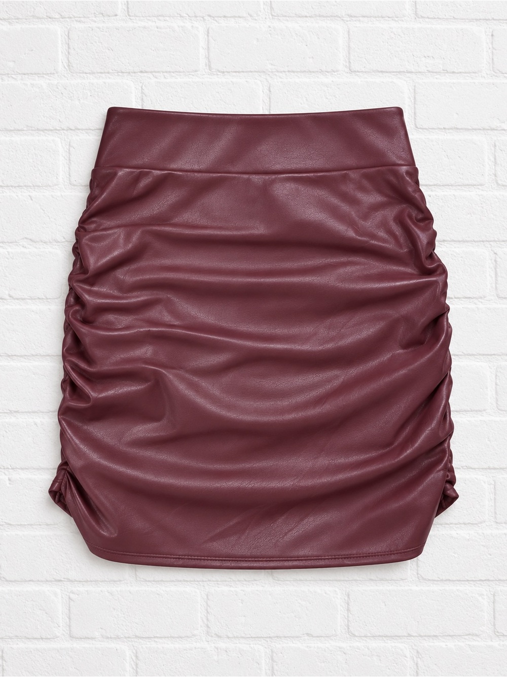 HALARA Faux Leather Ruched Mini Skirt - Wine